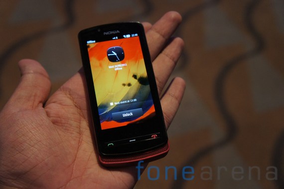 nokia 700 thin smartphone